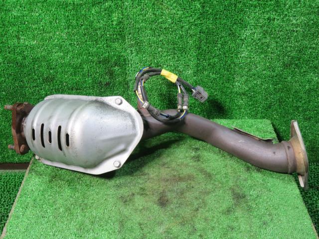 【中古】中古部品 ヴェゼル RV6 ﾌﾛﾝﾄｴｷｿﾞｰｽﾄﾊﾟｲﾌﾟ 【3330900100-000024006322200】
