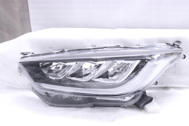 【中古】中古部品 ヤリス MXPA10 左ﾍｯﾄﾞﾗﾝﾌﾟ 【3260520000-240313500910900】