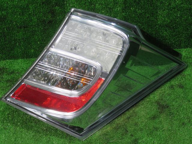 【中古】中古部品 フリードスパイク GP3 右ﾃｰﾙﾗﾝﾌﾟ 【3330900100-000024007915500】 7,570円