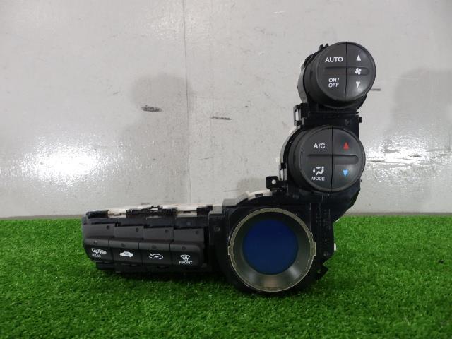【中古】中古部品 フィット GP1 A/Cｽｲｯﾁﾊﾟﾈﾙ 【3260250000-000024041760900】