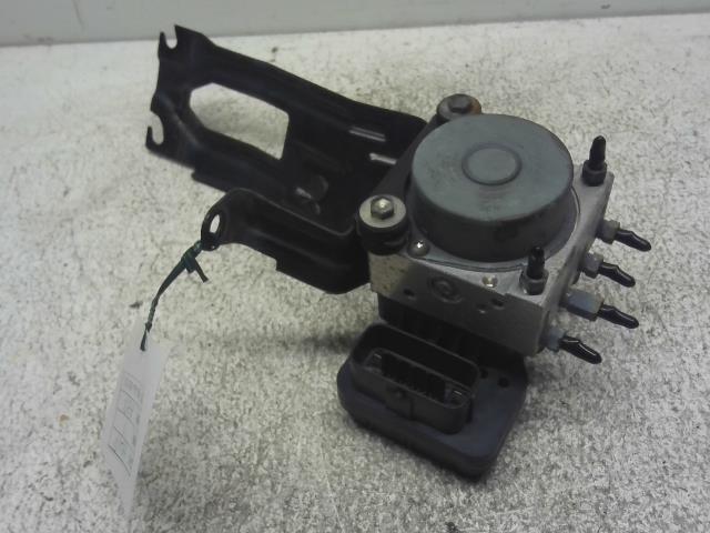 【中古】中古部品 セルボ HG21S ABSｱｸﾁｭｴｰﾀｰ 【3310160100-000004284942500】