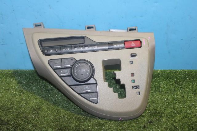 【中古】中古部品 アイシス ANM10G A/Cｽｲｯﾁﾊﾟﾈﾙ 【3330950100-000031570460900】