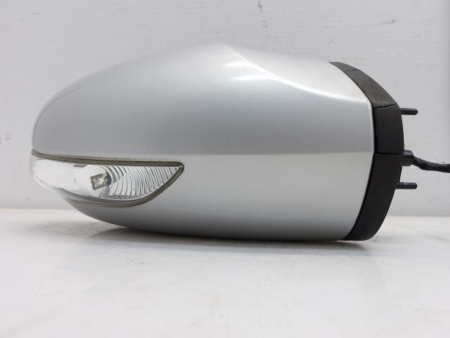 【中古】中古部品 ベンツ Bクラス 245232 右サイドミラー 【3310250100-000233032513500】|e-cleマート