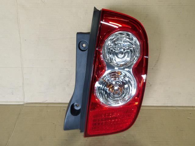 【中古】中古部品 マーチ AK12 右ﾃｰﾙﾗﾝﾌﾟ 【3340220100-000224071615500】