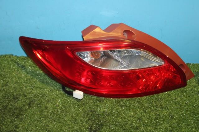 【中古】中古部品 デミオ DE3FS 左ﾃｰﾙﾗﾝﾌﾟ 【3330950100-000042200115600】