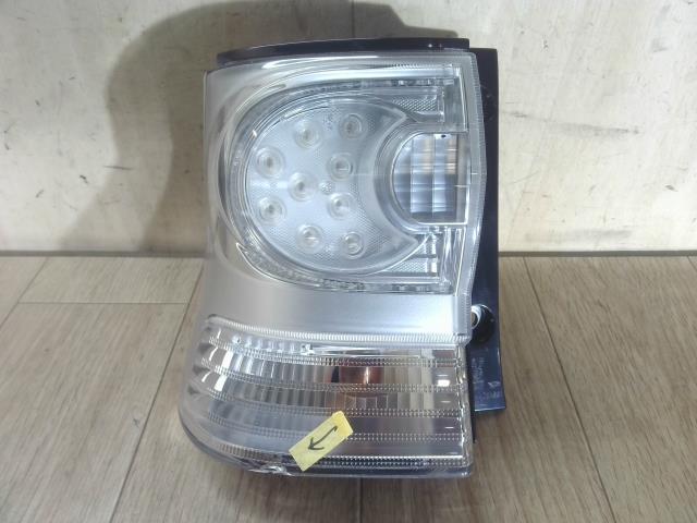 【中古】中古部品 タント L375S 左ﾃｰﾙﾗﾝﾌﾟ 【3310390100-240318001215600】