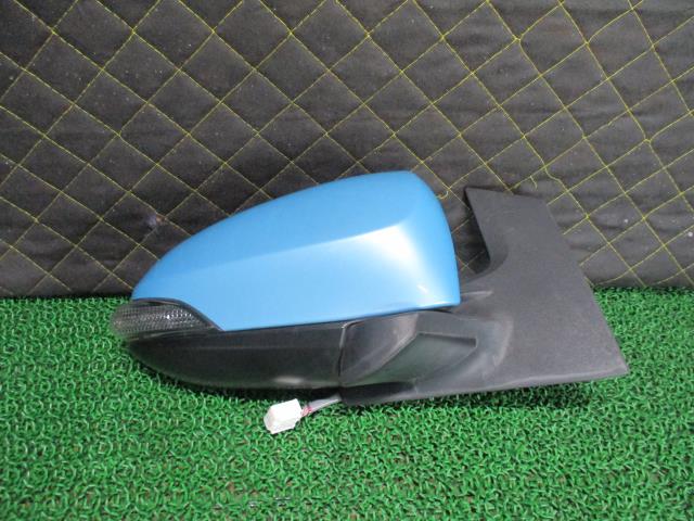 【中古】中古部品 アクア NHP10 右ｻｲﾄﾞﾐﾗｰ 【3330660100-000023326513500】