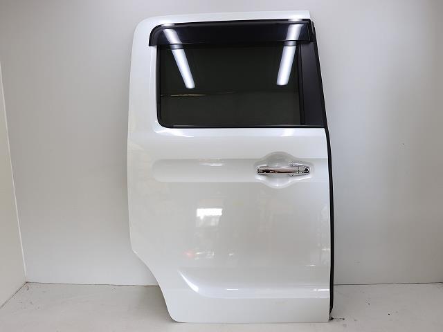 【中古】中古部品 スペーシア MK53S 右ﾘｱﾄﾞｱ 【3310070100-000090755713300】