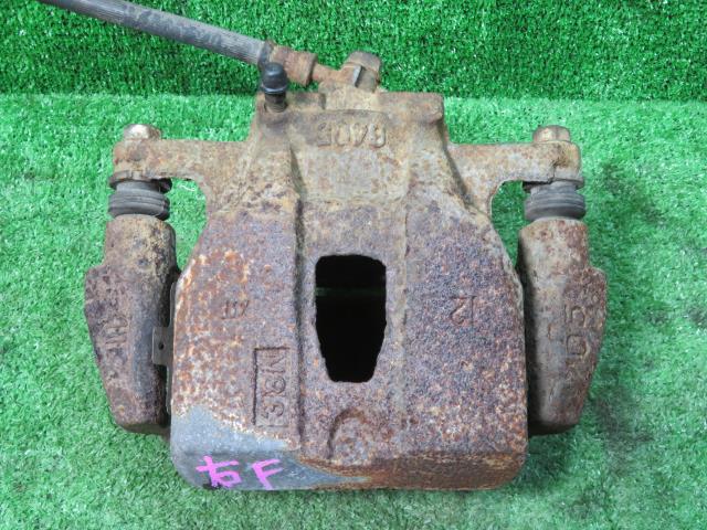 【中古】中古部品 ノア AZR65G 右ﾌﾛﾝﾄｷｬﾘﾊﾟｰ 【3330900100-000024013944330】