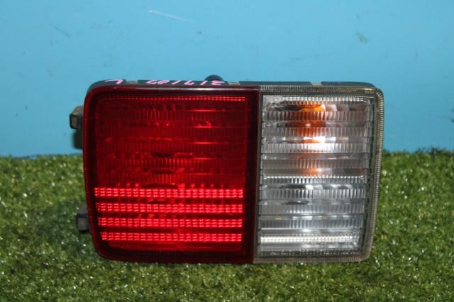 【中古】中古部品 エブリィ DA64V 左ﾃｰﾙﾗﾝﾌﾟ 【3330950100-000031710715600】
