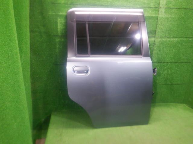 【中古】中古部品 ムーヴコンテ L585S 右ﾘｱﾄﾞｱ 【3330420100-240326000113300】