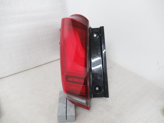 【中古】中古部品 アルファード AGH30W 左ﾃｰﾙﾗﾝﾌﾟ 【3380050000-000035583615600】