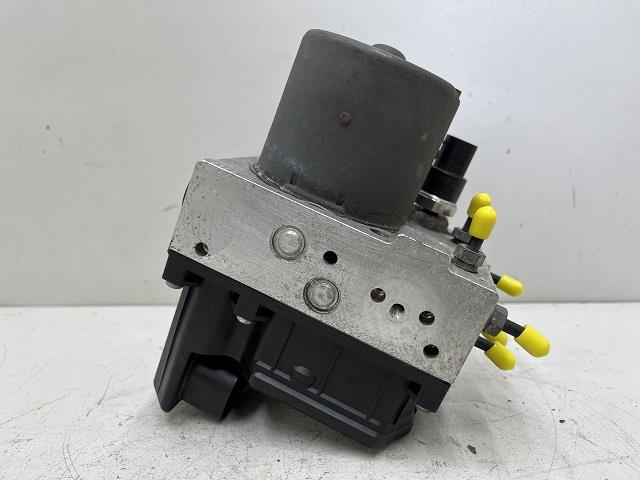 【中古】中古部品 アルファ 166 936A11 ABSｱｸﾁｭｴｰﾀｰ 【3310070100-000153015042500】