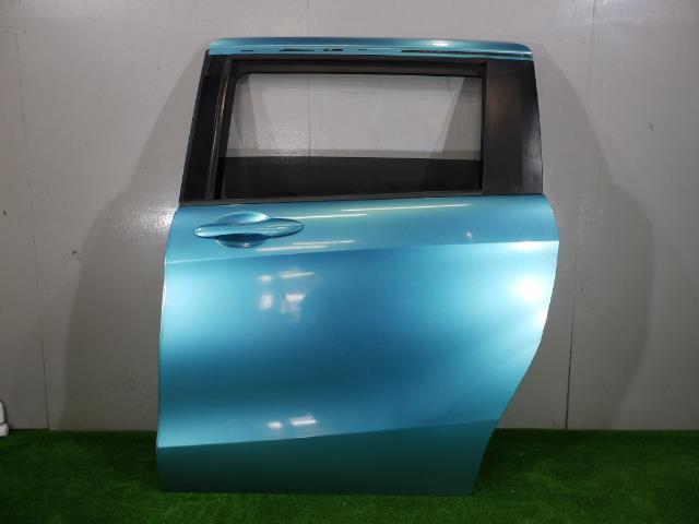 【中古】中古部品 フリードスパイク GP3 左ﾘｱﾄﾞｱ 【3260250000-000024046413400】