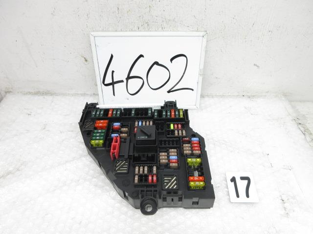 【中古】中古部品 BMW 5シリーズ XG20 ﾋｭｰｽﾞﾎﾞｯｸｽ 【3500170000-240406500967800】
