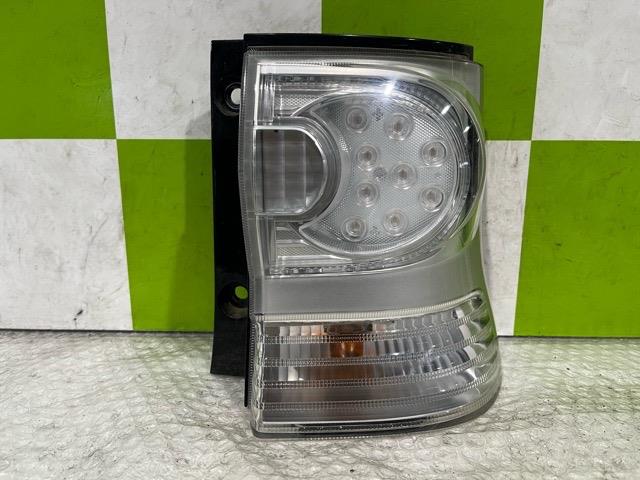【中古】中古部品 タント L375S 右ﾃｰﾙﾗﾝﾌﾟ 【3330530100-000005233215500】