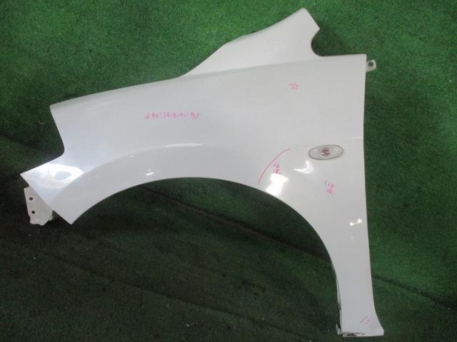 【中古】中古部品 ティーダ JC11 左ﾌﾛﾝﾄﾌｪﾝﾀﾞｰ 【3500080000-231127001010700】