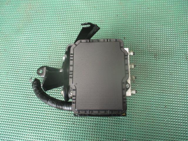 【中古】中古部品 フリード＋ GB5 ABSｱｸﾁｭｴｰﾀｰ 【3310190100-000233028342500】 27,473円