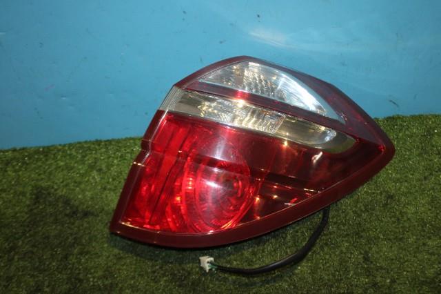 【中古】中古部品 レガシィ BP5 右ﾃｰﾙﾗﾝﾌﾟ 【3330950100-000043040115500】