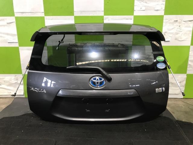 【中古】中古部品 アクア NHP10 ﾊﾞｯｸﾄﾞｱ 【3330530100-000005236215800】