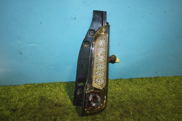 【中古】中古部品 フレアワゴン MM32S 右ﾃｰﾙﾗﾝﾌﾟ 【3330950100-000043071115500】