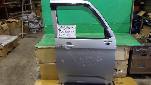 【中古】中古部品 タンク M900A 右ﾌﾛﾝﾄﾄﾞｱ 【3330340100-240308000513100】