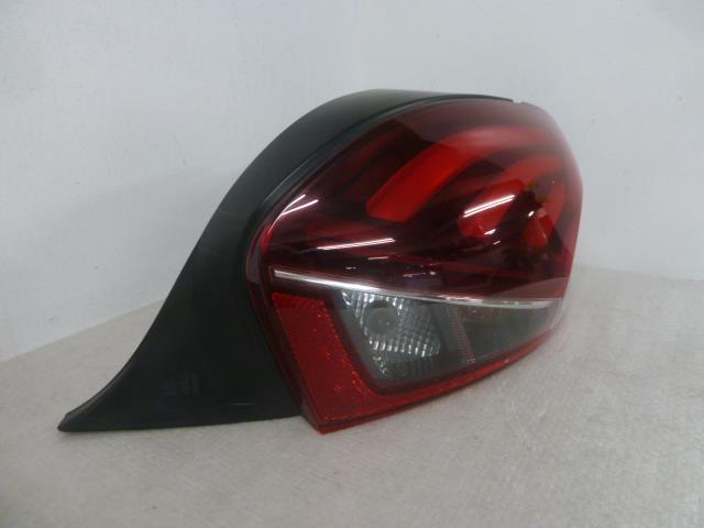 【中古】中古部品 プジョー 208 A9HN01 右ﾃｰﾙﾗﾝﾌﾟ 【3380050000-000035638215500】