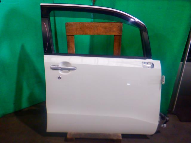 【中古】中古部品 ムーヴ LA150S 右ﾌﾛﾝﾄﾄﾞｱ 【3340140100-000024100613100】