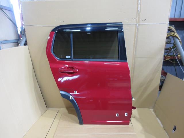 【中古】中古部品 ハスラー MR41S 右ﾘｱﾄﾞｱ 【3330460100-000001576213300】