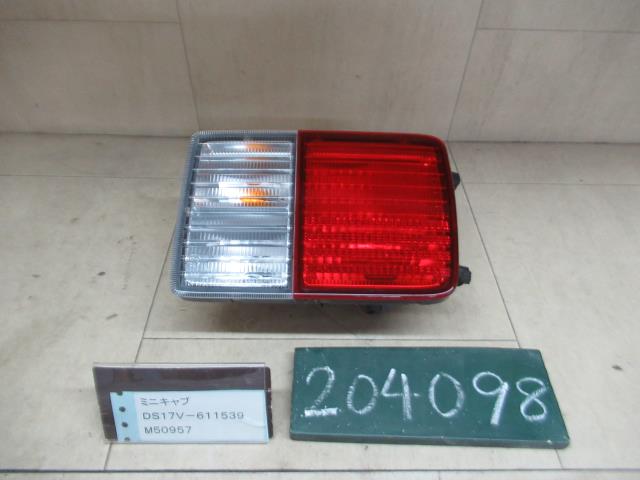 【中古】中古部品 ミニキャブ DS17V 右ﾃｰﾙﾗﾝﾌﾟ 【3310120100-240424000115500】