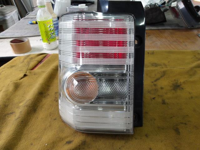 【中古】中古部品 ムーヴコンテ L575S 左ﾃｰﾙﾗﾝﾌﾟ 【3340220100-000224062515600】
