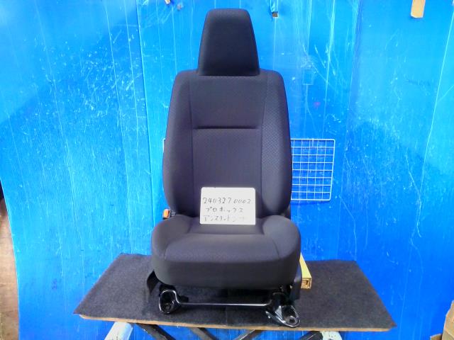 【中古】中古部品 プロボックス NSP160V ｱｼｽﾀﾝﾄｼｰﾄ 【3310220100-240327000270600】 14,374円