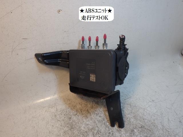 【中古】中古部品 スイフト ZD83S ABSｱｸﾁｭｴｰﾀｰ 【3330470100-240425001342500】