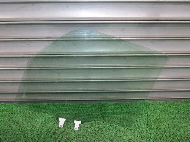 【中古】中古部品 NV100クリッパー DR17V 右ﾌﾛﾝﾄﾄﾞｱｶﾞﾗｽ 【3330540100-240509000213130】