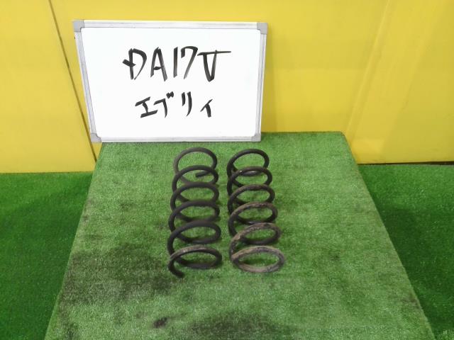 【中古】中古部品 エブリィ DA17V ﾘｱｽﾌﾟﾘﾝｸﾞｾｯﾄ 【3331010600-240417000951400】
