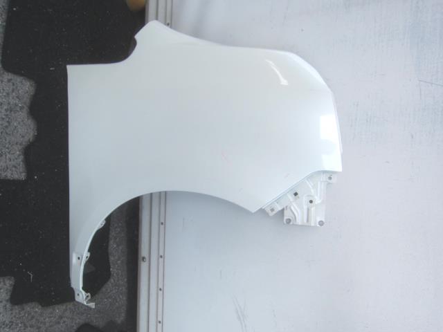 【中古】中古部品 ヴォクシー ZRR70W 右ﾌﾛﾝﾄﾌｪﾝﾀﾞｰ 【3340240100-202400004210600】