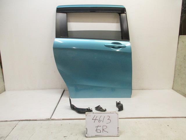【中古】中古部品 フリードスパイク GP3 右ﾘｱﾄﾞｱ 【3500170000-240510503513300】