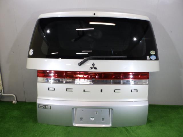 【中古】中古部品 デリカＤ5 CV5W ﾊﾞｯｸﾄﾞｱ 【3260250000-000024061715800】