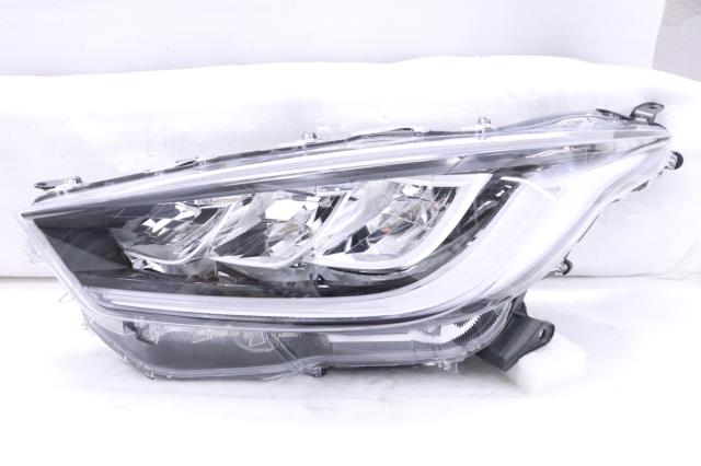 【中古】中古部品 ヤリス MXPA10 左ﾍｯﾄﾞﾗﾝﾌﾟ 【3260520000-240513500310900】