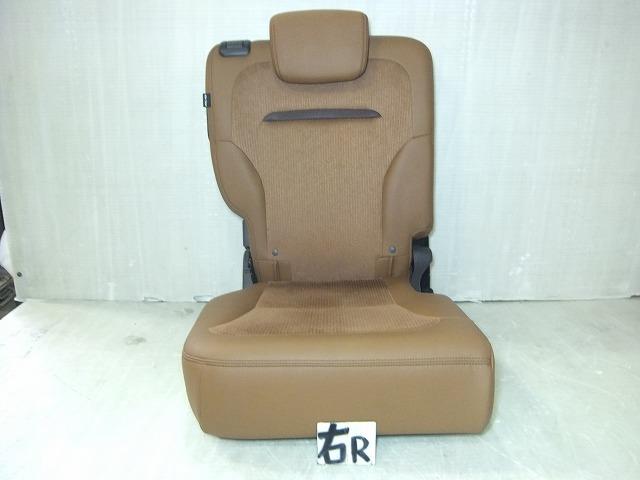 【中古】中古部品 Ｎ－ＯＮＥ JG1 ﾘｱｼｰﾄ 【3310050100-231127000170800】 11,242円