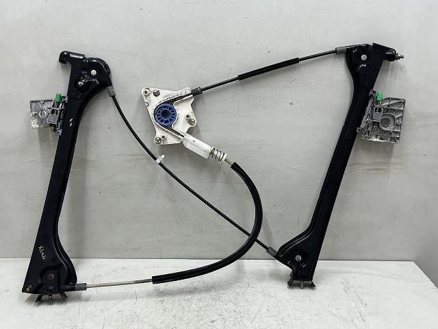 【中古】中古部品 ベンツ SLKクラス 171456 右ﾌﾛﾝﾄﾄﾞｱﾚｷﾞｭﾚｰﾀ･ﾓｰﾀｰ 【3310070100-000090747413120】｜e-cleマート 25,226円