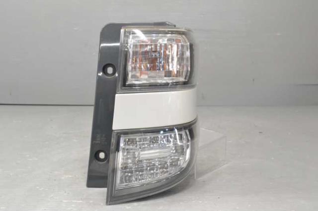 【中古】中古部品 ヴェルファイア GGH20W 右ﾃｰﾙﾗﾝﾌﾟ 【3310580000-240514000215500】｜e-cleマート