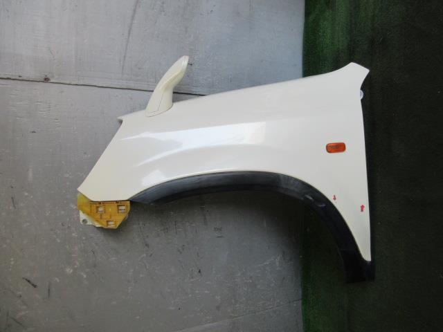 【中古】中古部品 CR-V RD5 左フロントフェンダー 【3330560100-240516000110700】