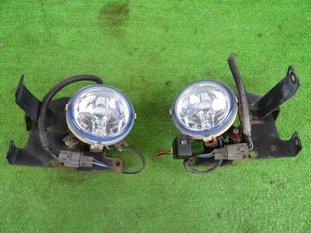【中古】中古部品 ザッツ JD2 右ﾌｫｸﾞﾗﾝﾌﾟ 【3330640100-240518000110850】