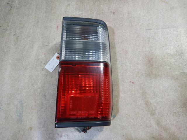 【中古】中古部品 ボンゴ SK22V 右ﾃｰﾙﾗﾝﾌﾟ 【3330810100-240513000415500】