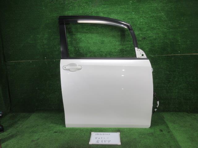 【中古】中古部品 ヴォクシー ZWR80G 右ﾌﾛﾝﾄﾄﾞｱ 【3330991000-240408000113100】
