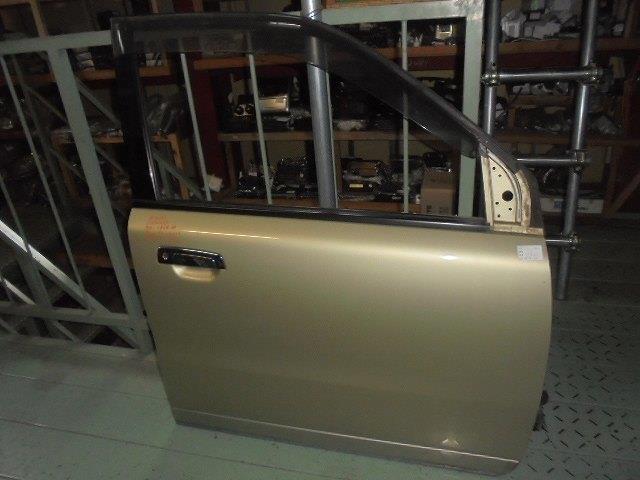【中古】中古部品 ディオン CR6W 右ﾌﾛﾝﾄﾄﾞｱ 【3310160100-001230477813100】 13,980円