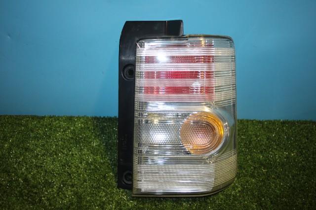 【中古】中古部品 ムーヴコンテ L575S 右ﾃｰﾙﾗﾝﾌﾟ 【3330950100-000044231315500】