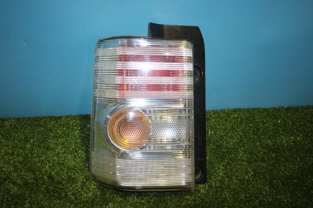 【中古】中古部品 ムーヴコンテ L575S 左ﾃｰﾙﾗﾝﾌﾟ 【3330950100-000044231315600】