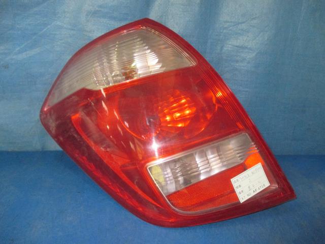 【中古】中古部品 ラクティス NCP100 左ﾃｰﾙﾗﾝﾌﾟ 【3310160100-001598120515600】